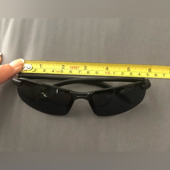 Like new, unisex lightweight polarized night/sport glasses with sport pc frame. - Picture 7 of 10
